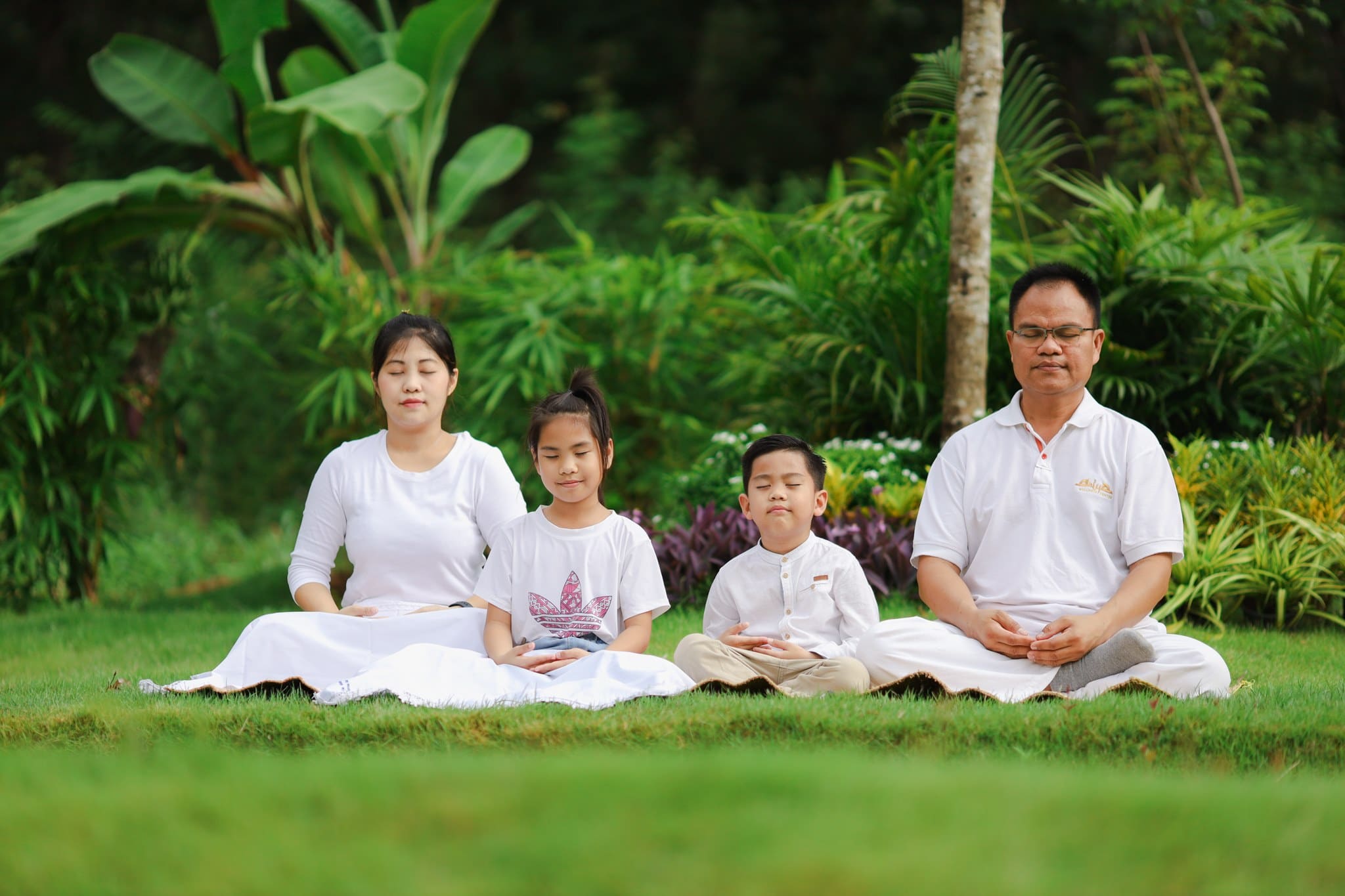 ปฏิบัติธรรม