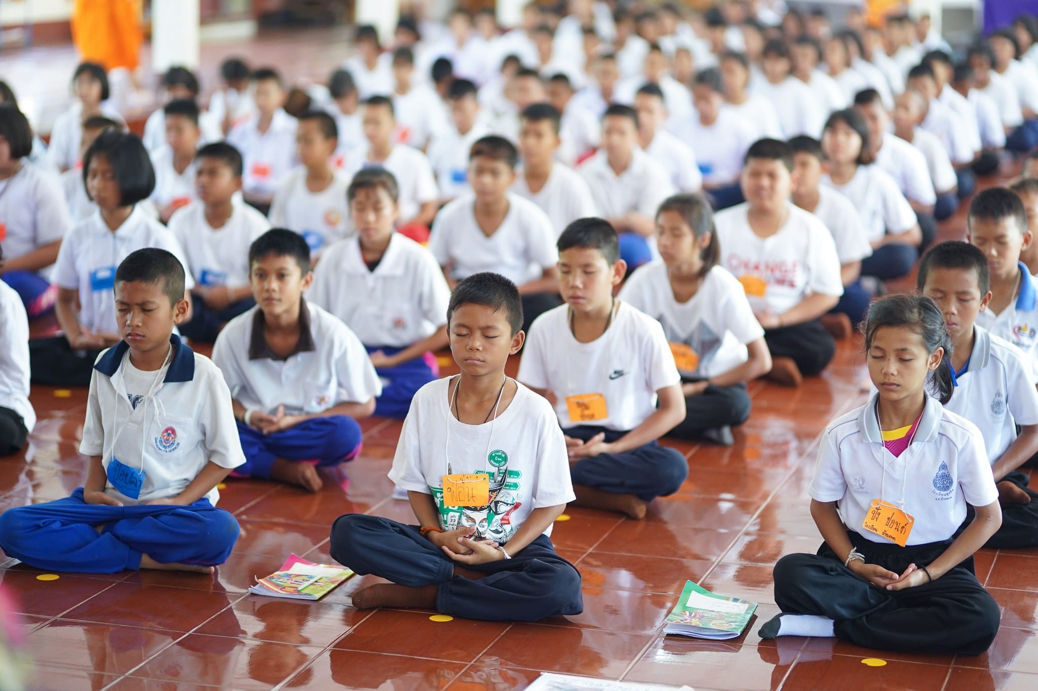 โครงการอบรมศีลธรรมนักเรียน